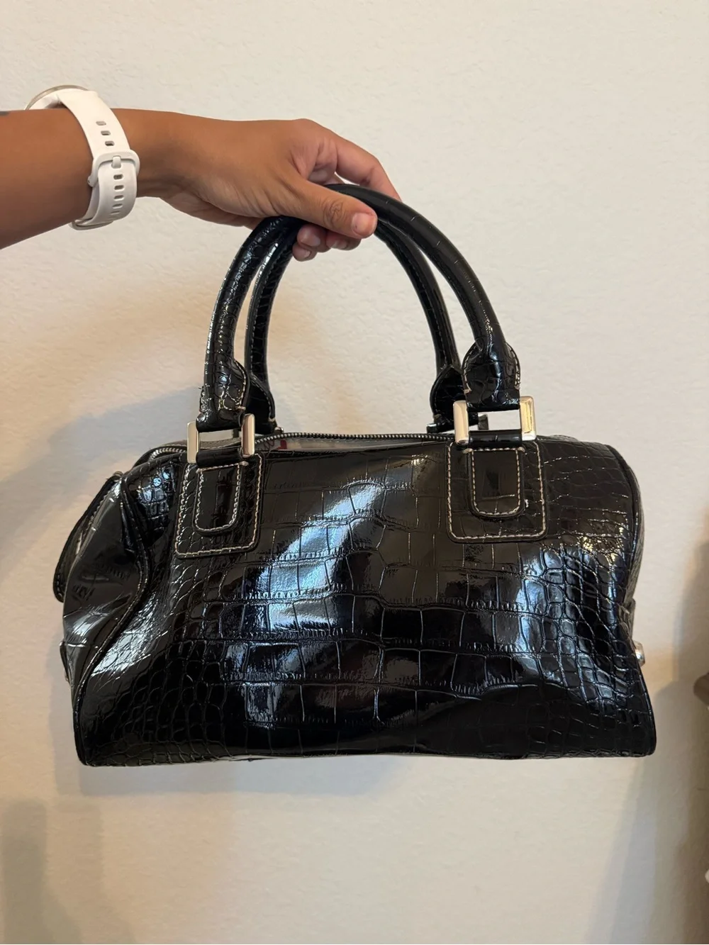 Guess | vintage Y2K black faux-croc patent leather